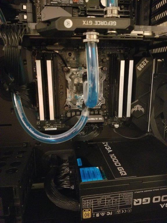Hydrolux Liquid Cooling Leak By xILoUieIx Digital Storm Forums